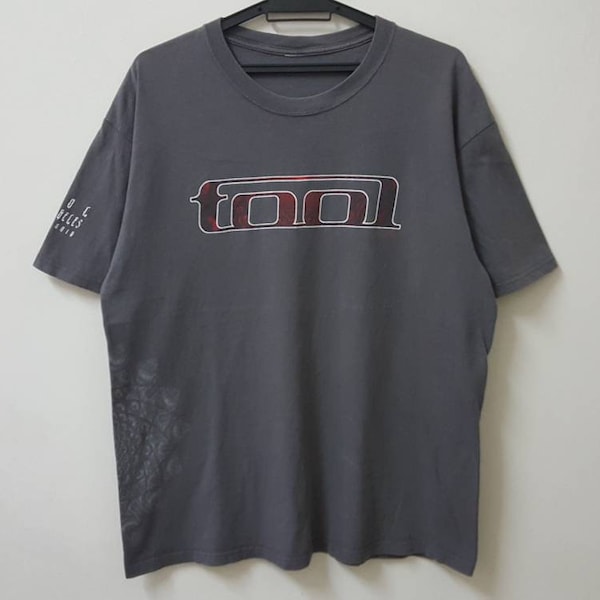 Vintage 00s TOOL progressive metal rock band t shirt rare design side graphic rare band tee