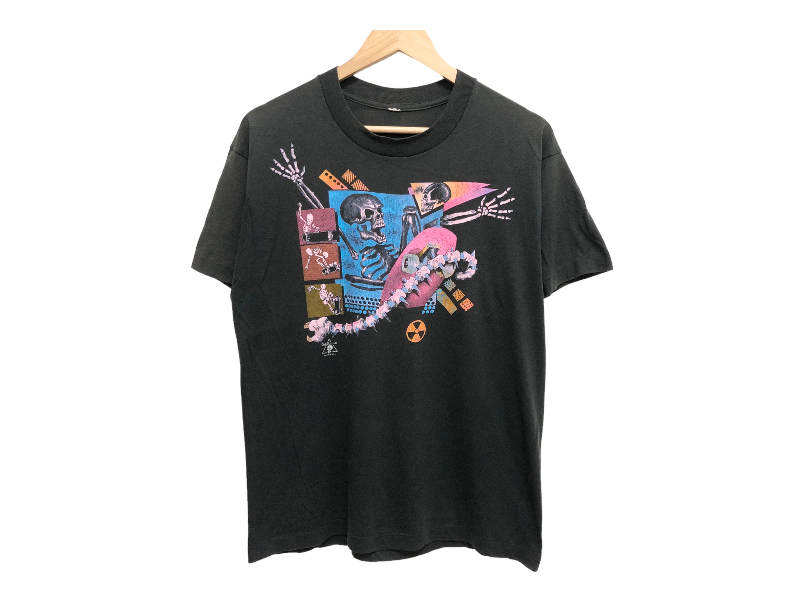 Bones brigade powell peralta shirt - Etsy 日本