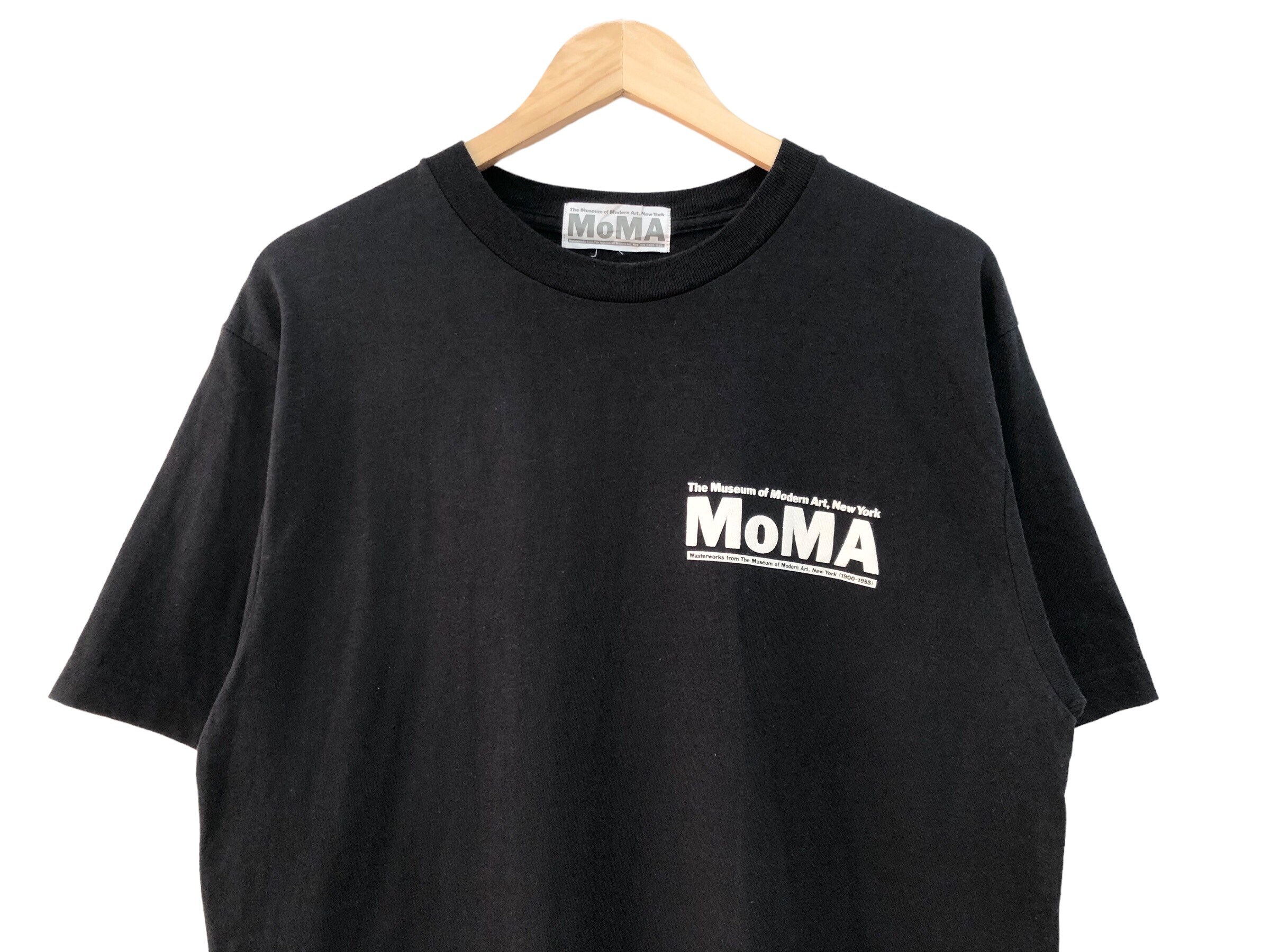 VINTAGE 90’S MOMA TEE SIZE L MADE IN USA