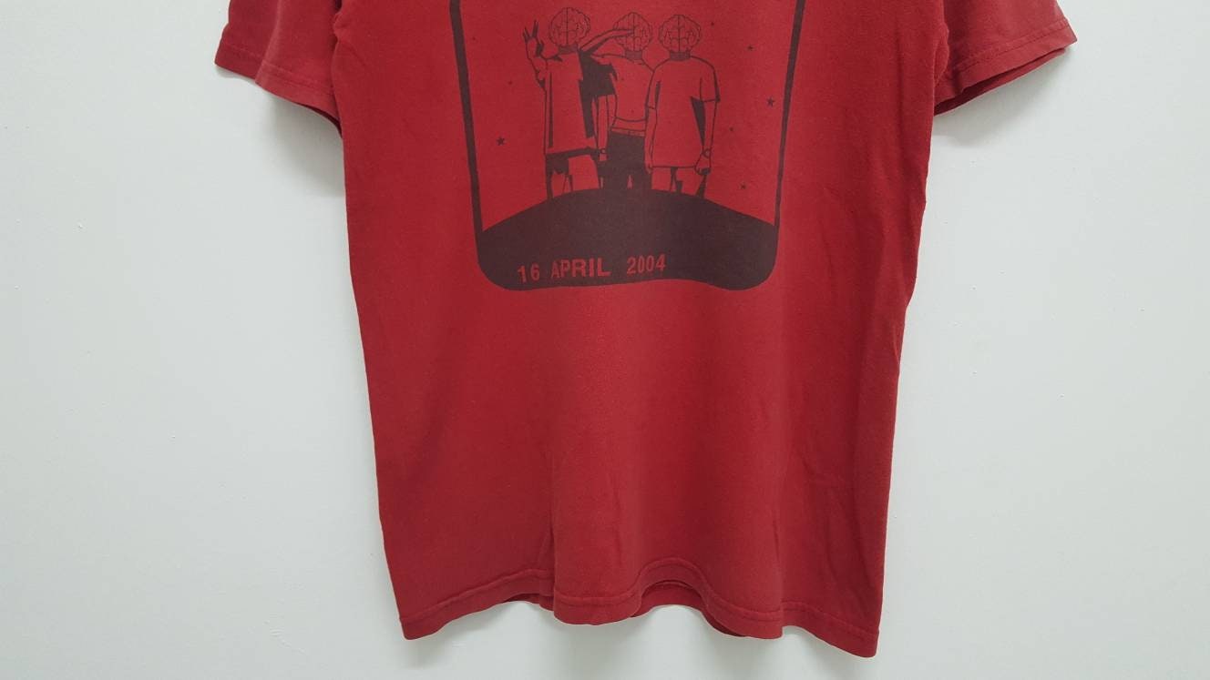 Vintage 00s 2004 NERD Fly or Die Album Promo Tour Staff Tee
