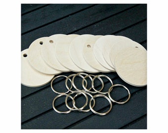 10 Sycamore Round Key fob Pyrography Blank, hand made from the finest quality English Sycamore , includes quality nickel split ring