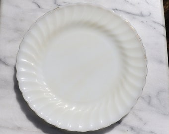 Vintage Anchor Hocking Fire-King Milk Glass swirl with Gold Trim - Dinner Plate - Set of 2