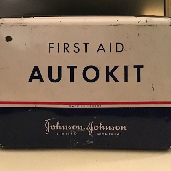 Johnson & Johnson First Aid Auto Kit Tin