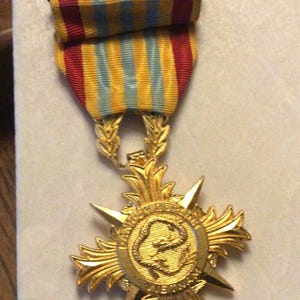 Vietnam Honor Medal 1st Class
