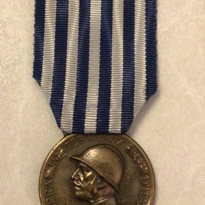WWI Italy 1915/1918 War with Austria Medal