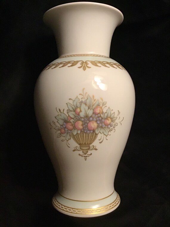 Vintage porcelain vase no 934/16 Germany Porcelain vase Vintage porcelain vase no 934/16 Germany Porcelain vase