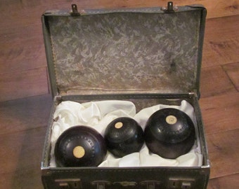 Vintage Bocce Ball Set