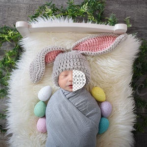 Easter Newborn Digital Backdrop (Newborn Photography Prop. Newborn PNG - Add baby face. Baby bunny on bed with eggs) Digital Download PNG