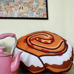 Shaped pillow Pastries image 3