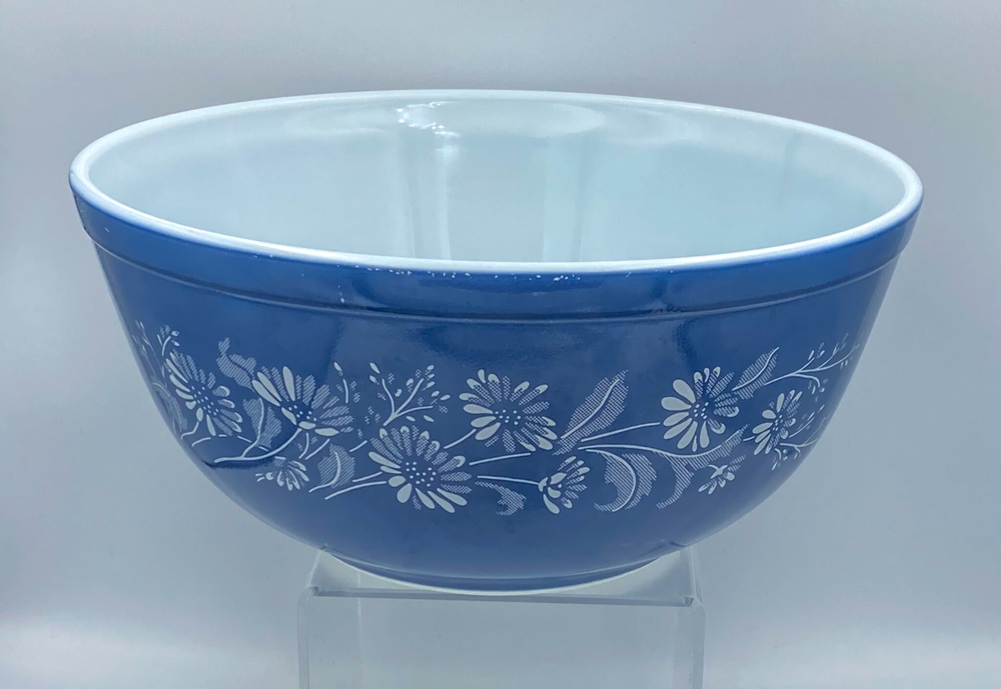 Vintage Pyrex Nesting Bowls for sale Only 3 left at 70