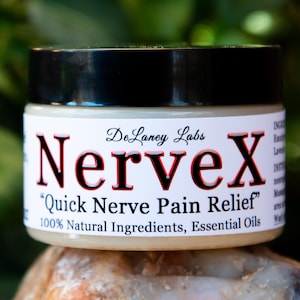 NerveX。アルニカ配合で神経痛をすばやく緩和。エッセンシャルオイル、100%天然成分。