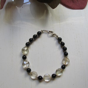 Pulseira Smokey Quartz e Black Onyx, presente de aniversário, presente para ela, para mãe irmã, camadas, semipreciosa, desintoxicação e equilíbrio, única,