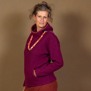 WOOLISTIC HOOD - Walk hoodie made of virgin wool or merino wool in gorgeous colors, breathable & water-repellent natural product, 100% natural
