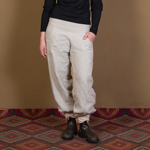 COSY SHAKTI - Bestsellers made from natural hemp, colored linen, or cozy wide corduroy: The ultimate feel-good pants! Sustainable & fair