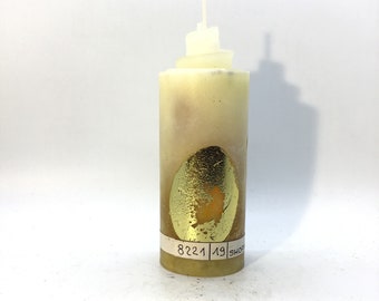 Handgerollte Kerze mit Plattgoldei 8221