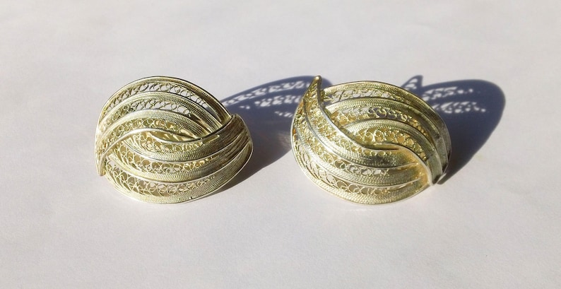 Vintage Estate Sterling Silver Filigree Mesh Swept Wings Clip-On Earrings