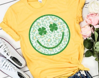 Retro Grinsen Gesicht Glückliches Gesicht St Patrick Tages Shirt, Shamrock Shirt, St Patrick Tages Shirt, St Paddys Tages Shirt, Familie passendes Shirt