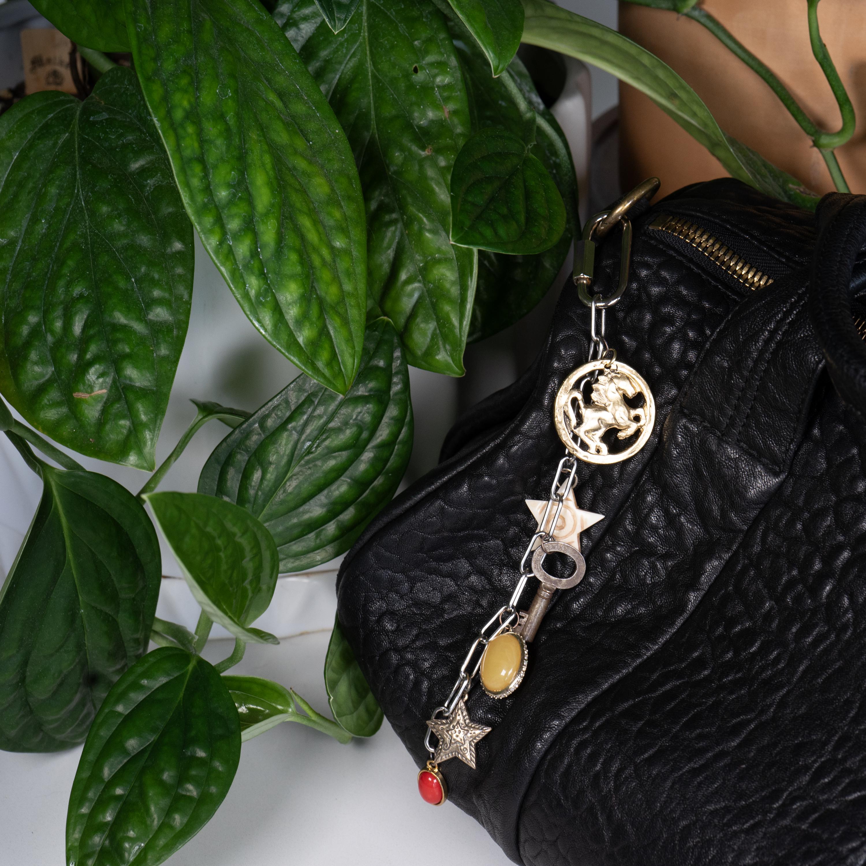 Western Cowboy Taschenanhänger Kette Geldbörse Schlüsselanhänger, Pferd, Holzstern, Skelettschlüssel, Edelstein, Messingstern Vintage Charms, Y2K Ästhetik, Upcycled