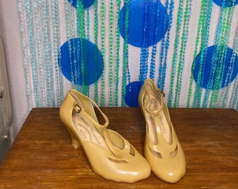 Vivian Westwood shoes Melissa jelly shoes. T strap dance shoes. US size 9 Vintage MCM look