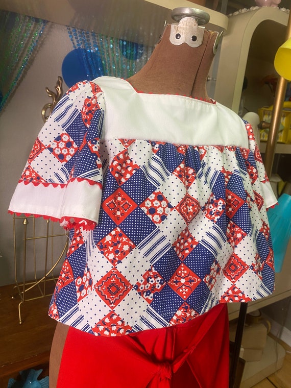 Vintage 70s patchwork crop top. Shirt in a patchwo