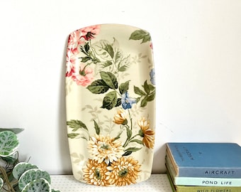 Vintage Thetford floral fiberglass serving tray with floral design
