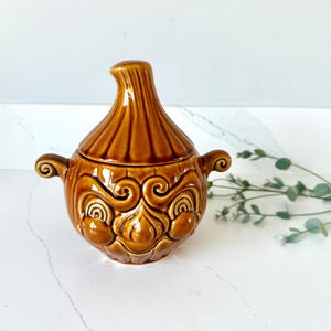Vintage Sadler onion canister or jar with lid and face 1970s