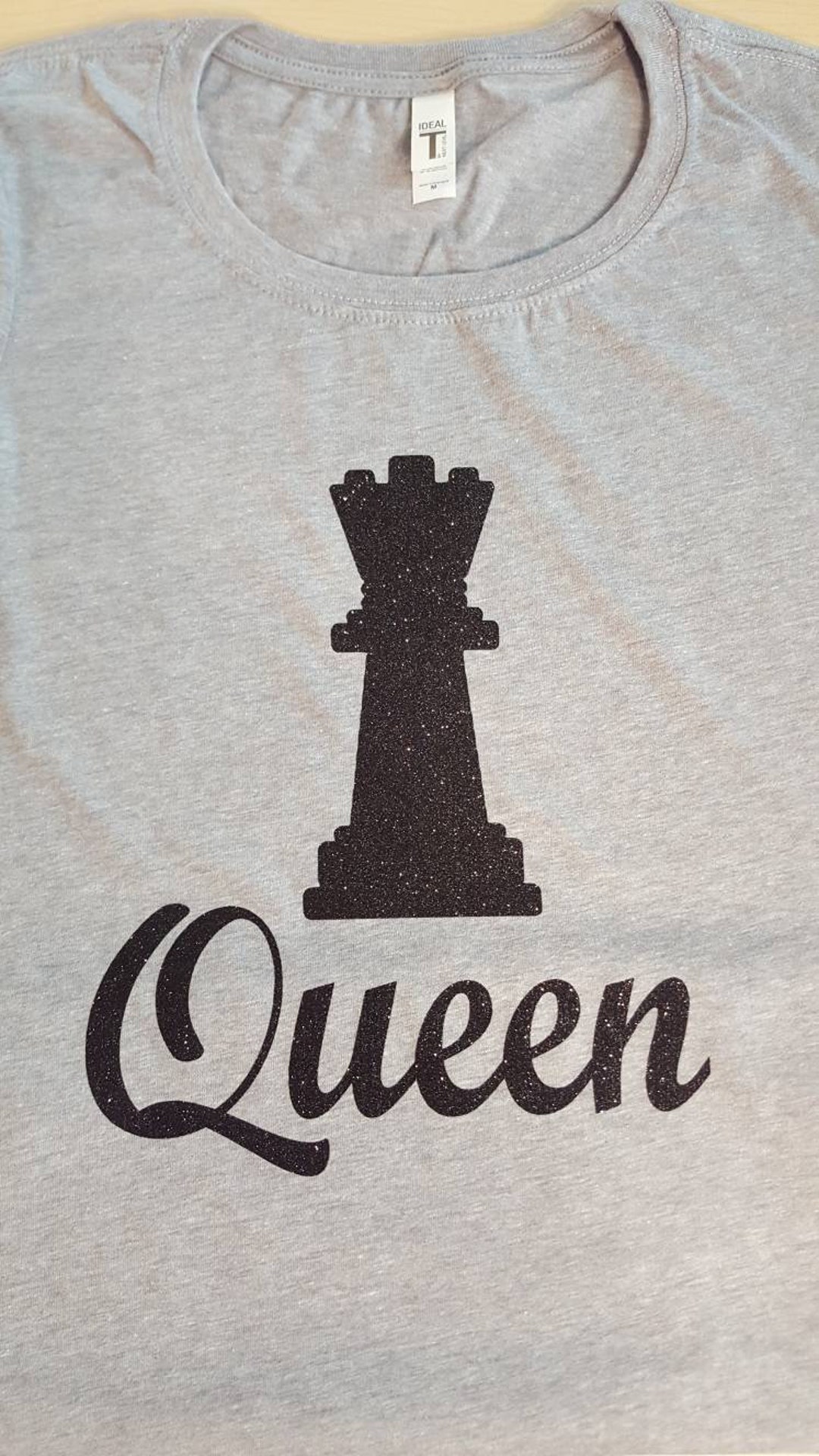 rulletrappe afstemning Træ Queen and Chess Piece T-shirt - Etsy