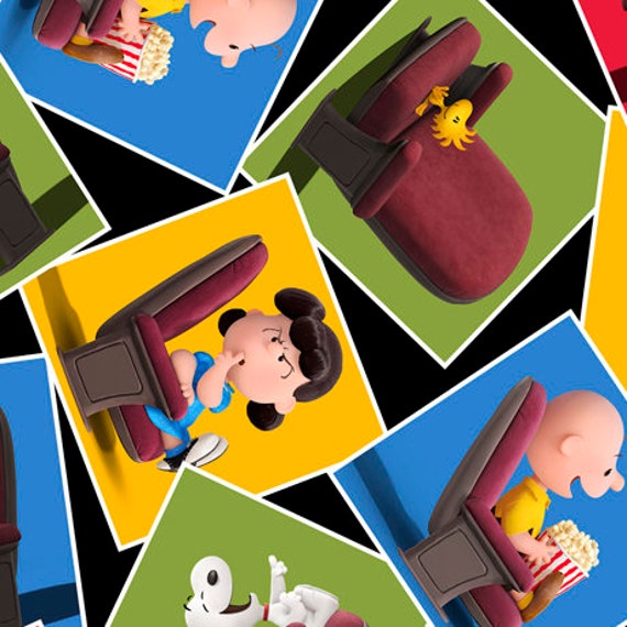Popcorn /& Peanuts Panel By Quilting Treasures-Charlie Brown /& Gang at Movies