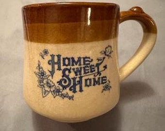 Vintage Stonewear café marrón / taza de té con bolsillo lateral para bolsa de té 8oz 3 3/4" alto "Home Sweet Home" escrito en el lado