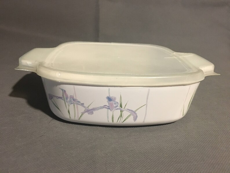 Vintage Corelle Corning Ware Coordinates Casserole Dish w plastic lid