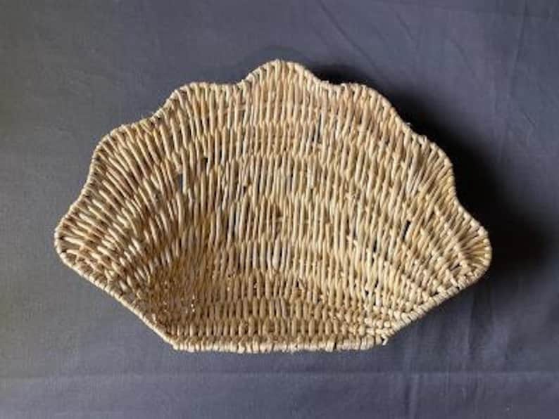 Vintage Shell Shaped Tan Wicker Woven Baskets for Wall Table Top Bohemian Boho Farmhouse Home Decor 10 14 x 7 14
