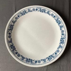 Vintage Corelle Livingware by Corning Dinner Plate Old Town Blue Onion Floral 10" diameter