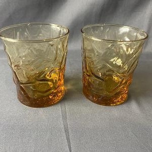 ヴィンテージ ジュースグラス ガラスカップ 2個セット 琥珀色 しわデザイン 8オンス