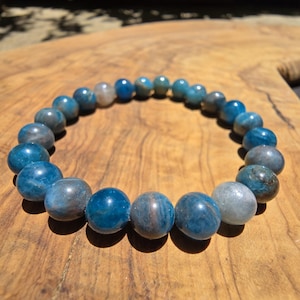Apatite Bracelet - 8mm beads - Natural stones from Brazil (lithotherapy, gift)