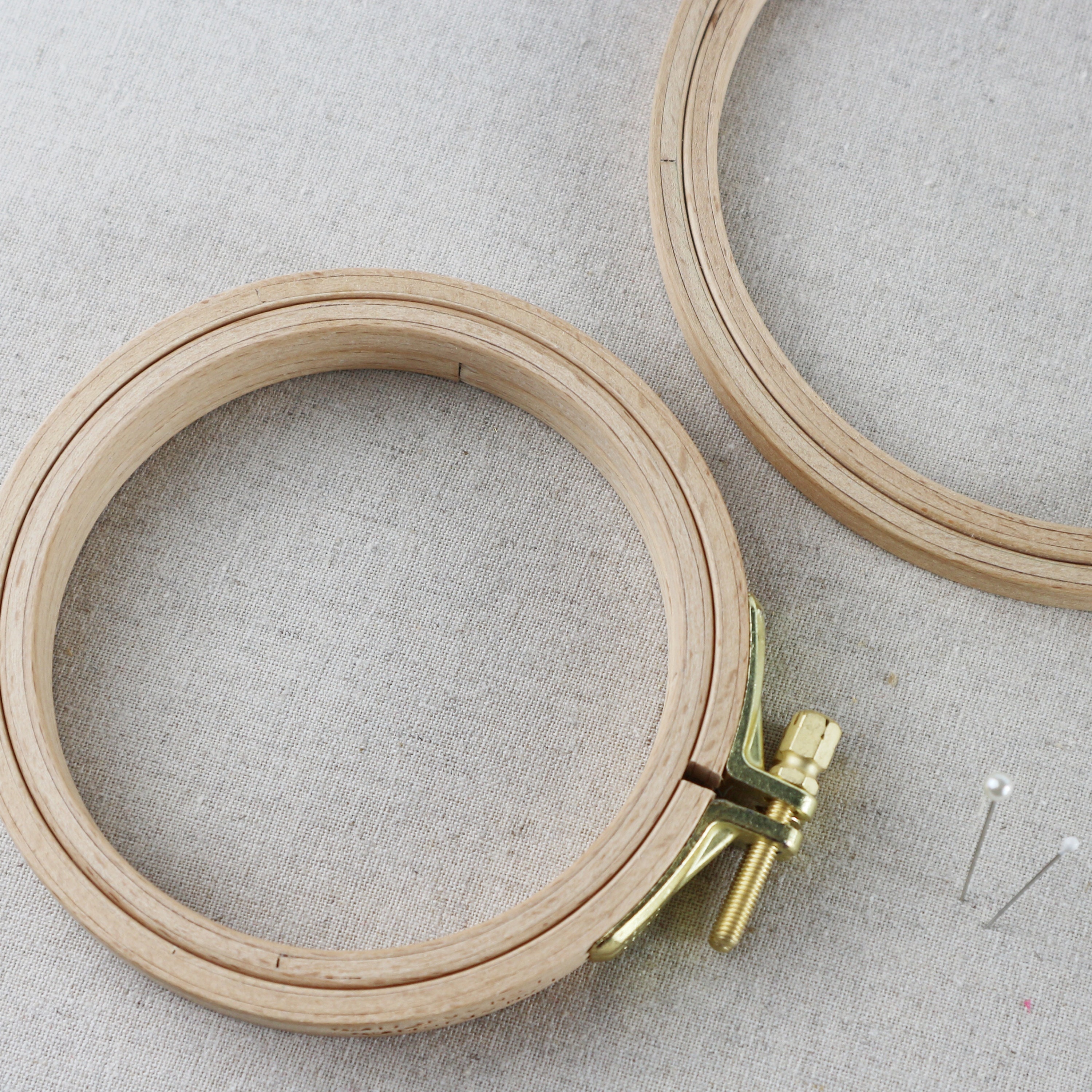 Vertical Oval Embroidery Hoop, Small Oval Embroidery Hoop. Wooden Embroidery  Hoop, Embroidery Hoop. Small Wooden Embroidery Hoop. 