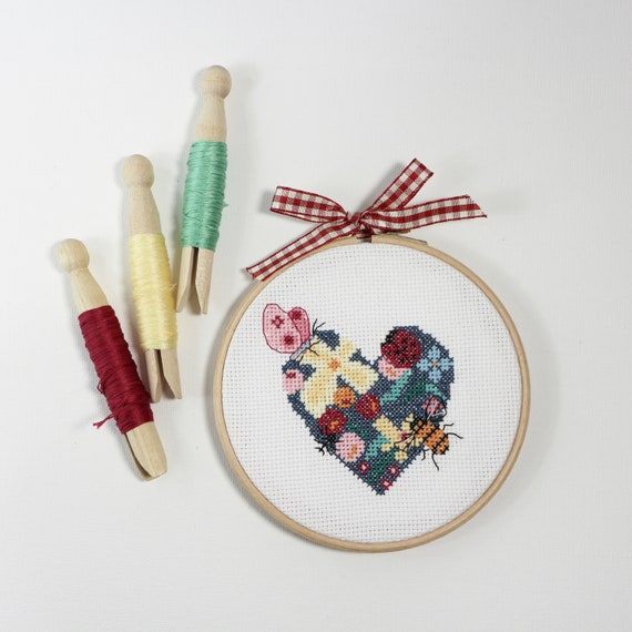゜・*:.。❁ヴィンテージキルトトップ＆ハンドメイド刺繍・*:.。❁ ゜・*:.。❁ヴィンテージキルトトップ＆ハンドメイド刺繍