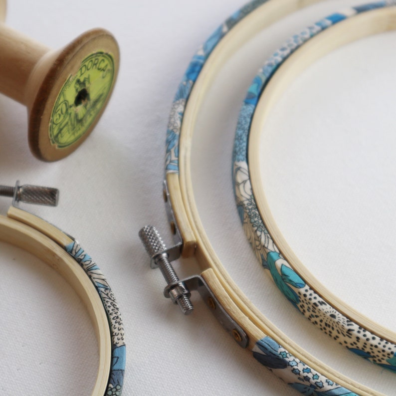 Blue Embroidery hoop frame Hoop-La frame Blue /'Susanna/' liberty arts fabric Tana Lawn Fabric Wrapped Embroidery Hoop Embroidery Hoop Art