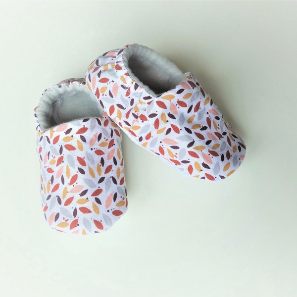 Chaussons bébé souples - Chaussons bébé / jeune enfant en polaire et tissu - Chaussons anti dérapant - Chaussons hiver /été - Chausson Fille