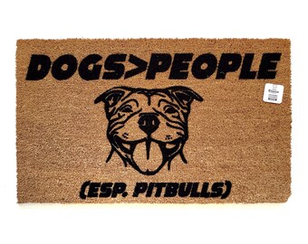Hunde über Menschen Pitbull Fußmatte | Lustige Pitbull Willkommen Matte | Hundeliebhaber Geschenk | Hund Dekor | Pitbull Mom Dekor | Matte für Hundebesitzer