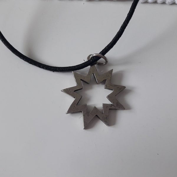 Collier en cuir étoile Bahai, bijoux étoile à neuf branches, religion Bahai, bijoux symbole de la foi bahá'íe, cadeau Bahai de bijoux Haïfa, Nonagram