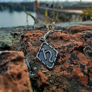 Saturn astrology symbol necklace,zodiac symbol jewelry,Saturn glyph astrology sign of Capricorn,Zodiac Jewelry,Planetary Saturn Glyph leder