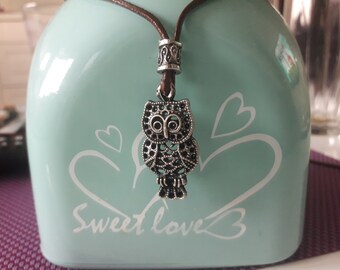 Collier en cuir pendentif de sagesse hibou, bijoux oiseau hibou, cadeau animal doux, animal spirituel, pouvoir, petit hibou mignon, cadeau de meilleur ami, cadeau pour elle