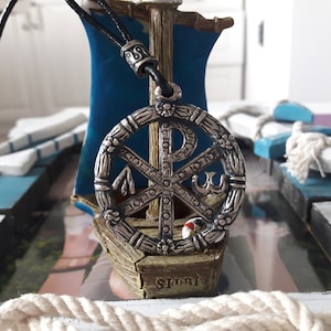 Collana in pelle con monogramma cristiano di Gesù Cristo, Cristogramma, Chi Rho Labarum, croce di Cristo Costantino, simbolo religioso, alfa e omega