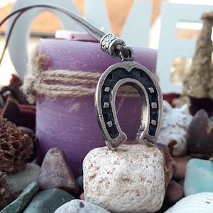Horseshoe leather necklace with pearl,good luck jewelry,Lucky Horseshoe Charm pendant,Wish Horseshoe,Friendship gift,protective amulet