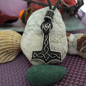 Viking Thor&#39;s Hammer Leather necklaces,Thor hammer necklace Mjolnir, wiccan jewelry pagan jewelry norse jewelry,viking rune,Hammer pendants