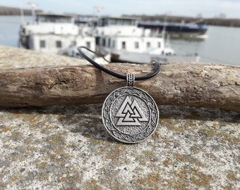 Collier viking en cuir de valknut, bijoux triangles de valknut, symbole d'Odin, mythologie nordique, amulette de Valknut, symbole magique, scandinave païen