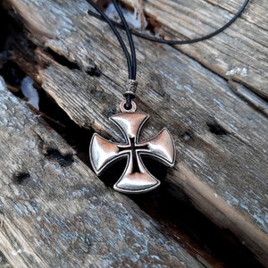 Templar Cross leather necklace,cross pattée,cross patty,Christian cross,Order of Solomon&#39;s Temple,Templar knights, military cross jewelry