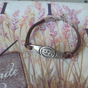 Cancer Zodiac leather bracelets.The Crab sign horoscope,horoscope jewelry,unisex gift,Astrology symbol Crab,Friendship gift,Adjustable