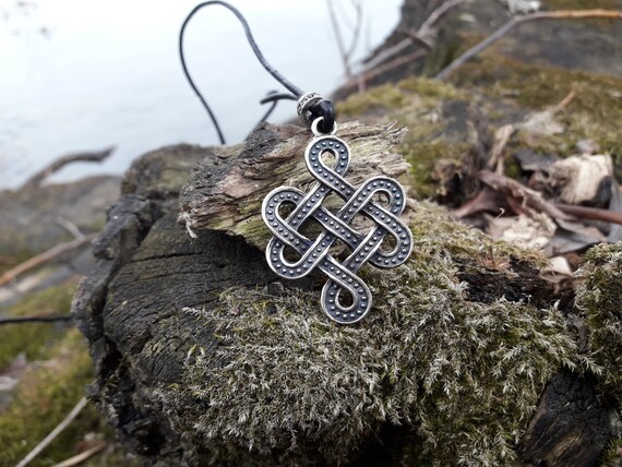 Endless Knot Leather Necklace,buddhist Jewelry,celtic Necklace