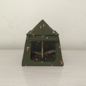 Namiot kempingowy Mushroom dla lalek/figurek akcji o wymiarach 7-3/4"
